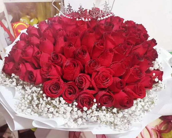 阆中市花店送彭城镇情人节鲜花，一大束99朵红玫瑰
