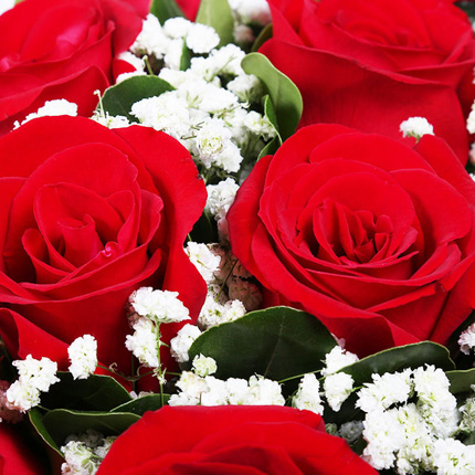 11朵红玫瑰间插满天星复古创意花束
