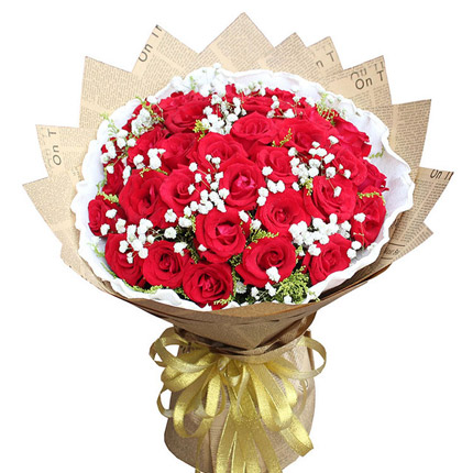 33朵红玫瑰搭配满天星复古英文报纸花束