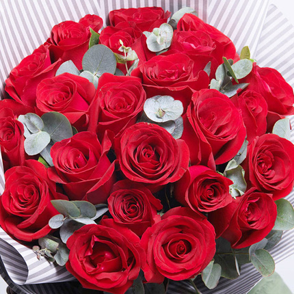 永远爱你-21枝红玫瑰，搭配尤加利送恋人花束