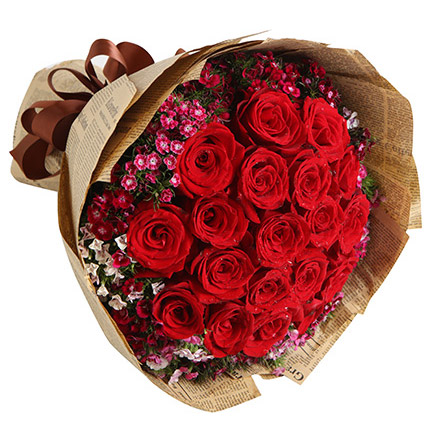 爱如初见-19枝红玫瑰，搭配石竹梅英文复古报纸花束