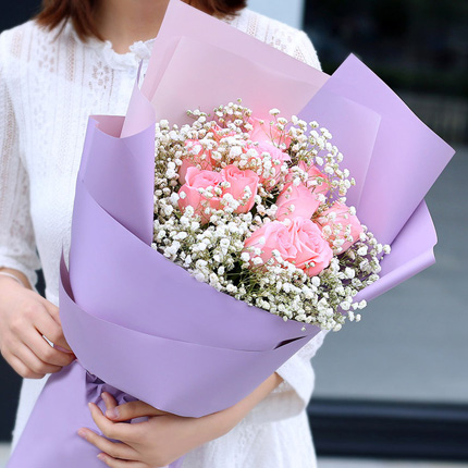 美丽公主-11枝粉玫瑰，搭配满天星时尚花束