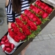 天天爱你-33枝红玫瑰，间插情人草，高档礼盒