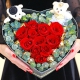 心语心愿-11枝精品红玫瑰，10颗巧克力，2只小熊，外围尤加利心形礼盒