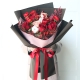 屋乌之爱-7朵红玫瑰、2朵厄瓜多尔甜心玫瑰，搭配永生棉花干花、洋牡丹、风蜡花、红枫叶、藤枝