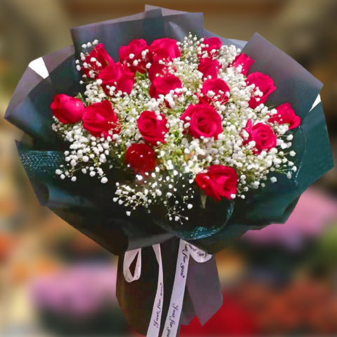 爱的纪念日-21枝红玫瑰，间插白色满天星丰满