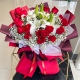 花样年华-19枝卡罗拉红玫瑰、2枝多头白百合，搭配白色满天星